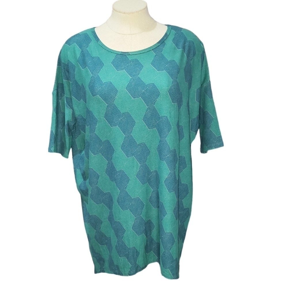 NWT LuLaRoe Irma Tunic Style Top Size S (6-8)